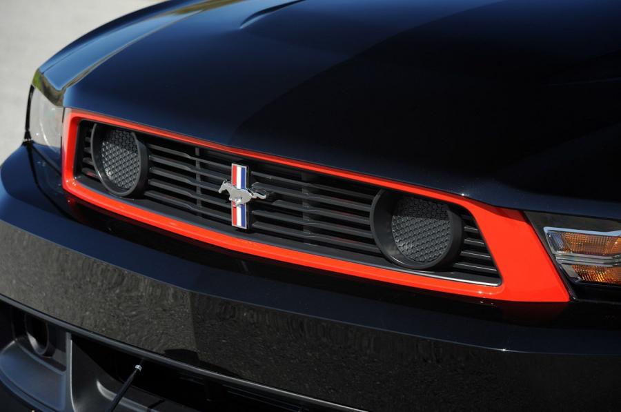  Ford Mustang Boss 302 Laguna Seca 2010 года  (фото 46 из 132)